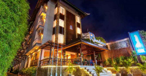 Hotel Radhana Kuta Bali, Penginapan Halal Pertama di Bali