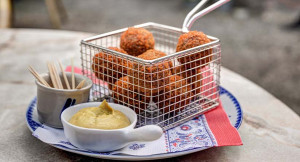 Makanan Halal Khas Belanda yang Wajib Dicoba