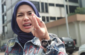 Takut Mati Muda karena Covid-19, Nikita Mirzani Rajin Shalat Tahajjud