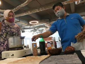 Keren, Pemilik Butik Asal Palembang Manfaatkan Kulit Jengkol untuk Pewarna Alami