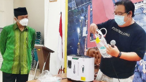 World Harvest Salurkan Konsetrator Oksigen untuk Pengelola MAJT