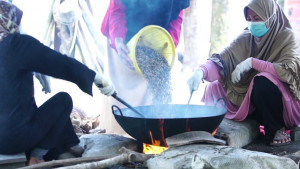 Kopi Nipah Panjang, Lewat Sungai Menembus Pasar