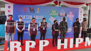 Pengusaha Muda Dirikan Sentra Vaksinasi di Kampung Nelayan