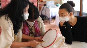 Kenalkan Seni Membatik Asal Indonesia Lewat Batik Workshop and Fashion Show