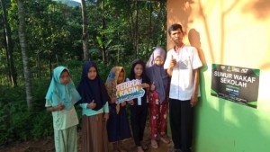 Tim ACT Bangun Sumur Wakaf untuk MI Mathla'ul Anwar Bogor