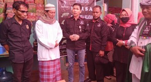 Fans Roma Irama Sumsel Bantu Korban Kebakaran Ponpes di Banyuasin