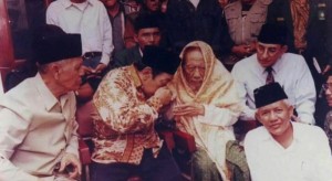 Gus Dur, Penguasa yang Nomor Satukan Ulama di Atas Jabatan Dunia