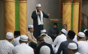 Umat Islam Perlu Tiru Kebiasaan Nabi dalam Memakmurkan Masjid
