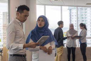 Kritik Bisa Jadi Kebaikan namun Harus Hati-hati, Begini Adabnya