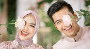 Prosesi Lamaran Ria Ricis dan Teuku Ryan Penuh Kejutan