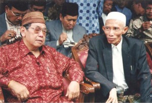 Siapakah Orang yang Bisa Dipanggil Kiai? Berikut Penjelasan KH Sahal Mahfudz