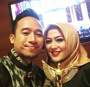 Denny Cagur Hadirkan Keceriaan dan Warna dalam Keseharian