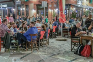 Yunani Berlakukan Pembatasan di Tempat Hiburan dan Restoran