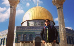 Ahmad Fuadi, Santri Mendunia yang Sebarkan Inspirasi Lewat Novel Best Seller