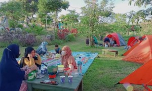 Bersantai Sambil Mengais Ilmu di Taman Edukasi Salam Dayat