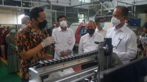 Menperin Sebut Indonesia Bisa Produksi Alat Pertanian Sendiri