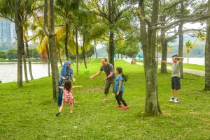 Tiga Skill yang Harus Dimiliki Ayah agar Anak Tak Kecanduan Gadget