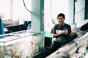 Lulusan Pesantren Asal Blitar Ini Sukses Jalankan Usaha Tanaman dan Ikan Koi