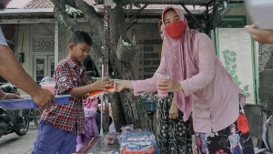 Weh-wehan, Tradisi Berbagi Makanan di Kaliwungu Kendal