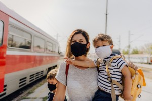 Anak di Bawah 12 Tahun Kini Boleh Naik Kereta, Begini Persyaratannya