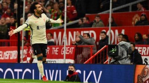 Selain Cetak Hattrick ke Gawang MU, Salah Juga Harumkan Citra Islam di Inggris