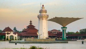Paduan Budaya di Masjid Agung Banten, Dibangun pada Masa Kesultanan