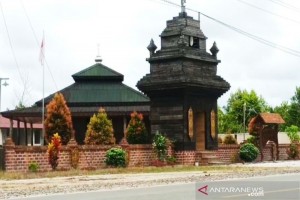 Mushalla Unik di Seruyan, Berbahan Limbah Kayu Ulin
