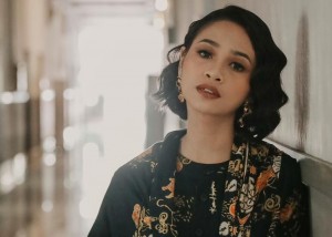 Andien Lengkapi Dekorasi Rumah dengan Produk Daur Ulang