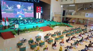 Milad ke-109: Jokowi Apresiasi Muhammadiyah Atasi Kesehatan dan Ekonomi di Masa Pandemi