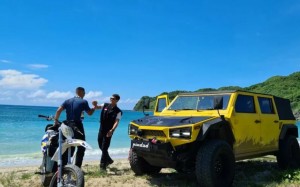 Maung dan MV2 Buatan Pindad Mejeng di Sirkuit Mandalika