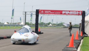 Tim  Garuda UNY Juara Kontes Mobil Hemat Energi 2021