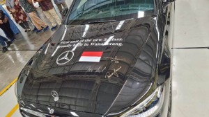 Mercedes Benz Jadikan Indonesia Ekspor Hub Kendaraan Bermotor