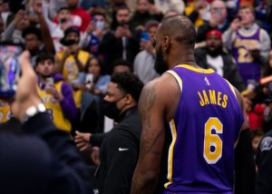 LeBron James Absen Lawan Kings lantaran Wajib Isolasi Mandiri