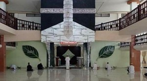 Beribadah di Masjid Syura Makassar, Jamaah Makin Rindu Mekkah