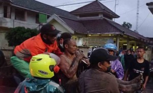 Separuh Korban Awan Panas Semeru Alami Luka Bakar