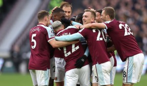 Kalahkan Chelsea 3-2, West Ham Patahkan Rekor Pertahanan The Blues