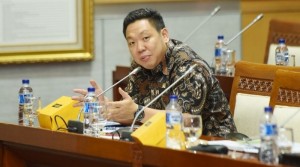 Anggota DPR: Rakyat Tidak Mampu Harus dapat Vaksin Booster Gratis