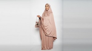 Makin Praktis, Mukena Ringan Pas untuk Traveling dari Bugis Hijab