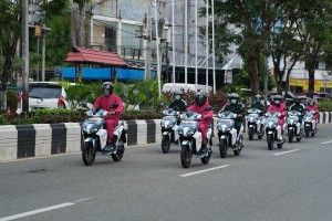 PLN Konvoi Kendaraan Listrik di Balikpapan