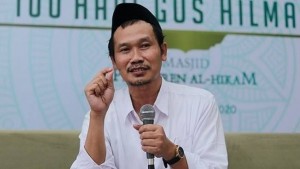 Gus Baha Sebut Santri Bisa Didik Profesor tapi Profesor Banyak Kesulitan Tanamkan Akhlak