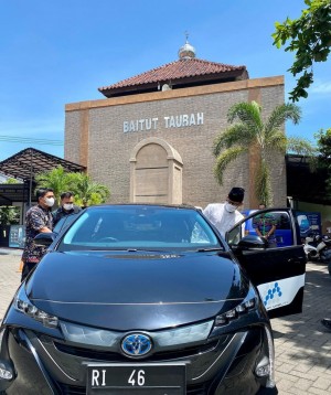 Usai Shalat Jumat, Sandiaga Ungkap Pentingnya Wisata Halal