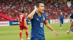 Brace Chanathip Songkrasin Bawa Thailand Hempaskan Vietnam 2-0