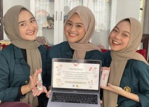 Tiga Mahasiswi ITB Berhasil Ciptakan Kosmetik Berbahan Herbal
