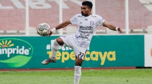 Rifal Lastori Sukses Bawa Tiga Klub Berbeda Promosi ke Liga 1