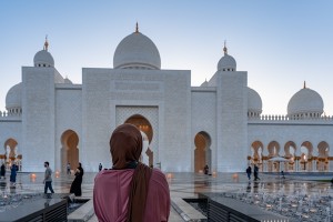 Hikmah Rahmani: Siapa Temanmu?