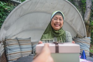 4 Alasan Islam Memandang Pentingnya Memberi Hadiah