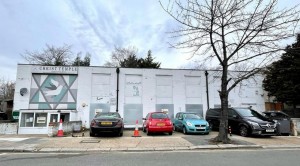 IIC Terima Wakaf Pembangunan Masjid Pertama di London Rp5 Miliar