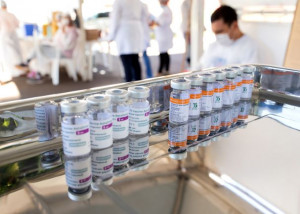 Vaksinasi Booster Dimulai Besok, Menkes: Stok Vaksin Tercukupi