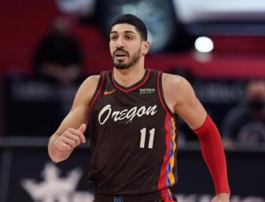 Qur'an sebagai Penolong: Kisah Para Pebasket Muslim NBA