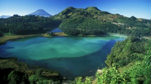 Wisata Alam Telaga Warna Destinasi Unggulan Dataran Tinggi Dieng